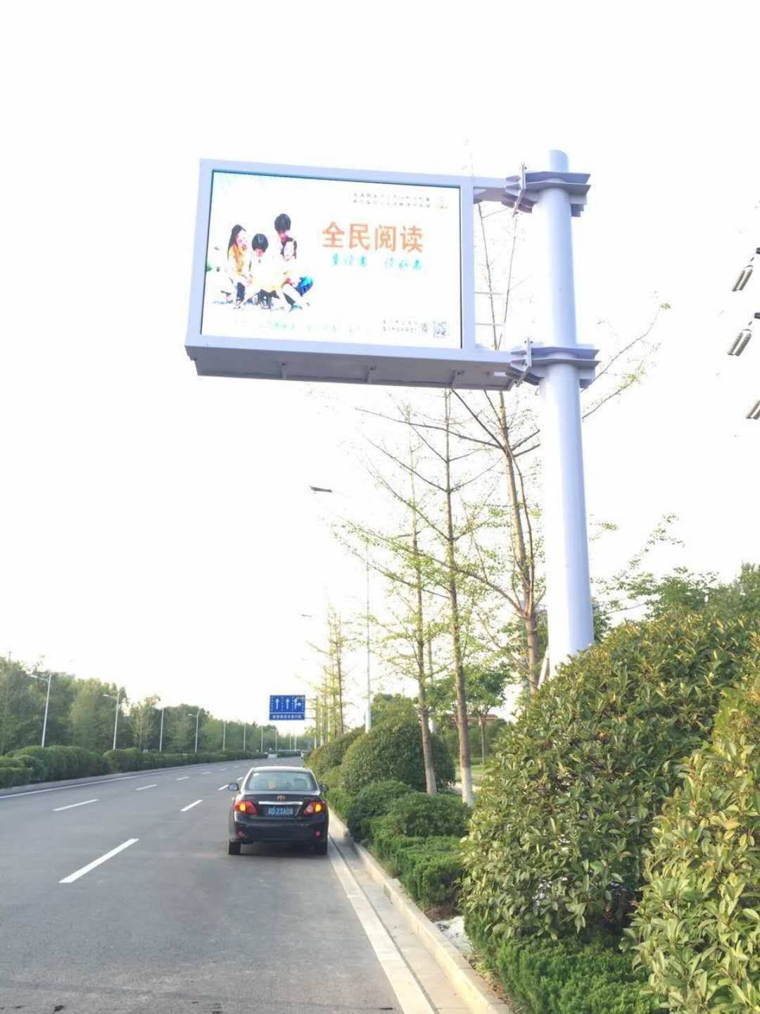 LED顯示屏全彩哪家好？定做高速LED顯示屏 LED信息顯示屏大屏幕廣告找亮彩